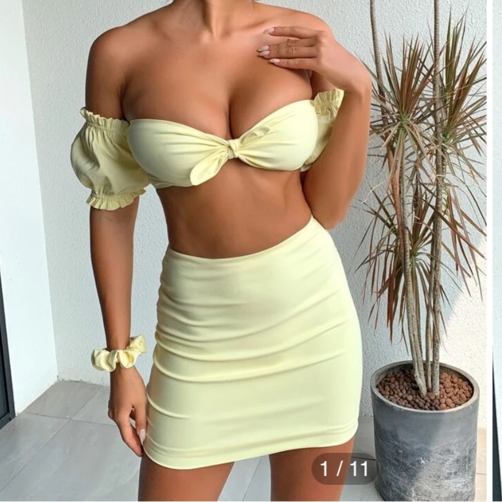 Off shoulder knot top two piece skirt set